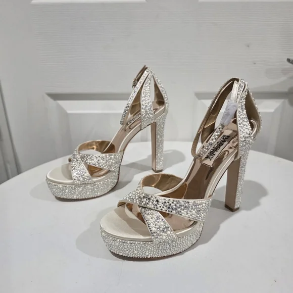 New Badgley Mishcka Plafortm Embellished Sandals - Picture 3 of 8